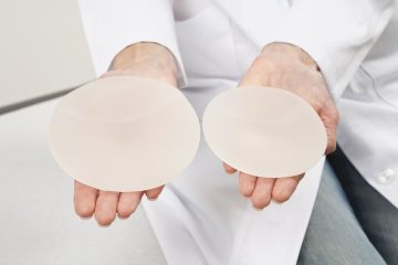 Cómo elegir implantes de senos según tu estilo de vida y objetivos estéticos